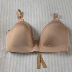 SKIMS Wireless Form Lightly Lined Bra Size:42DD (42E) Clay